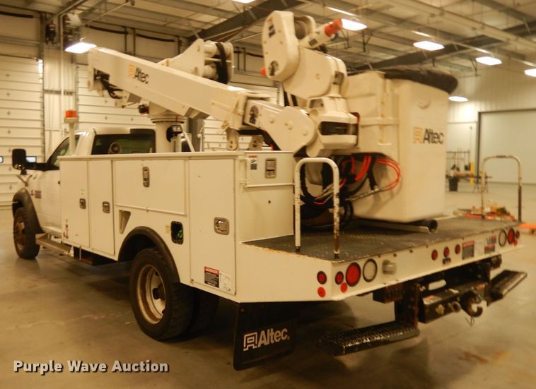 image for item EY9146 2015 Dodge Ram 5500  bucket truck
