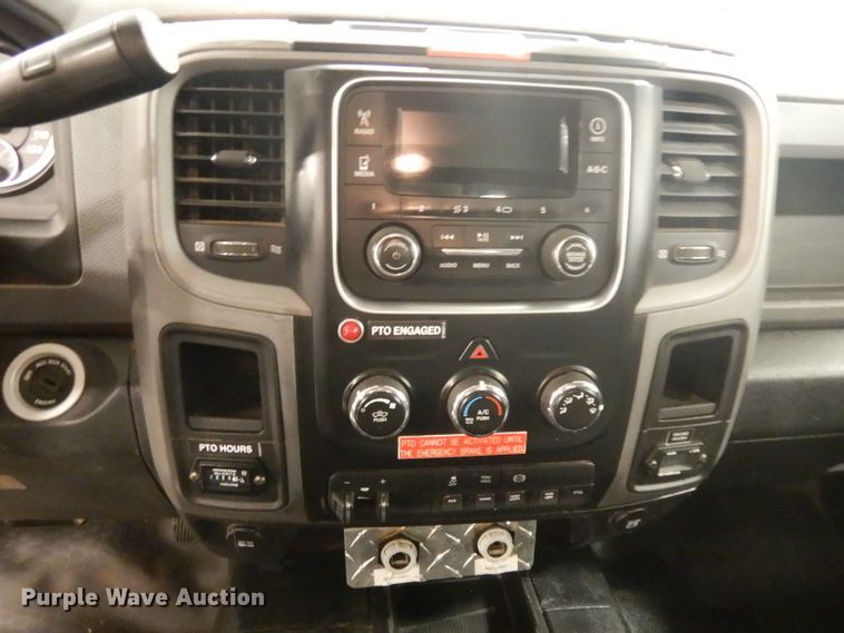 image for item EY9146 2015 Dodge Ram 5500  bucket truck