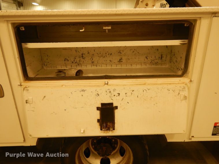 image for item EY9146 2015 Dodge Ram 5500  bucket truck