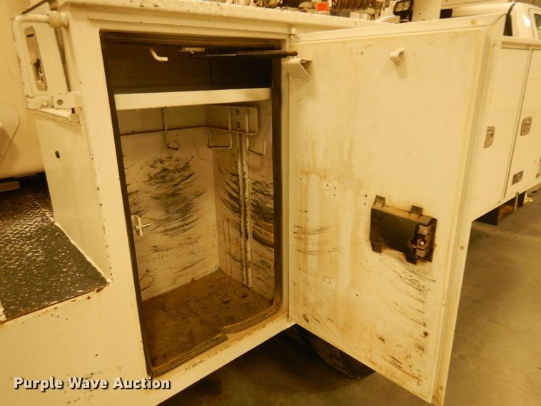 image for item EY9146 2015 Dodge Ram 5500  bucket truck