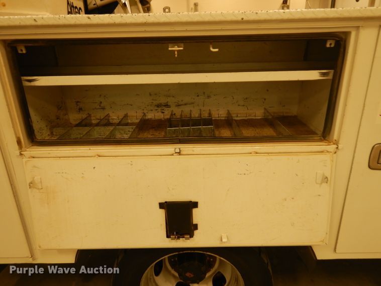 image for item EY9146 2015 Dodge Ram 5500  bucket truck