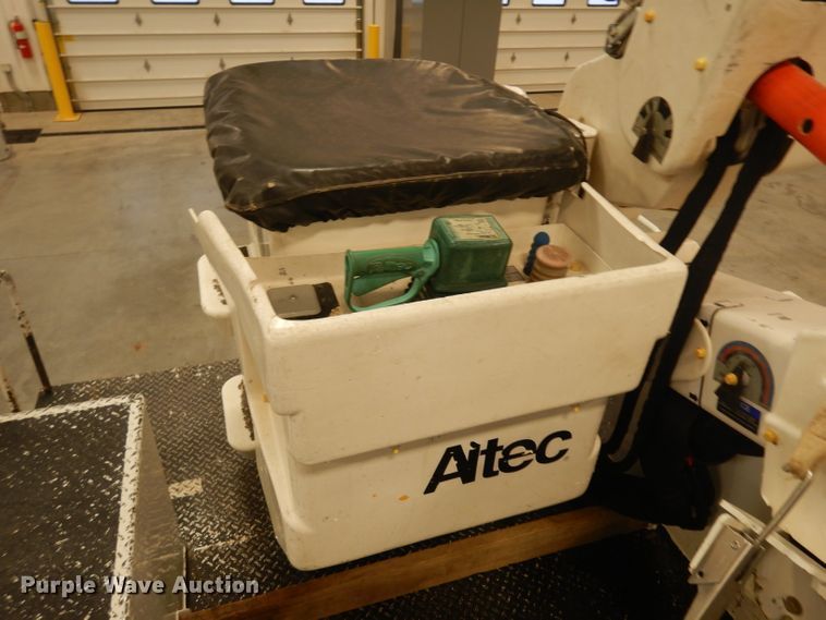 image for item EY9146 2015 Dodge Ram 5500  bucket truck