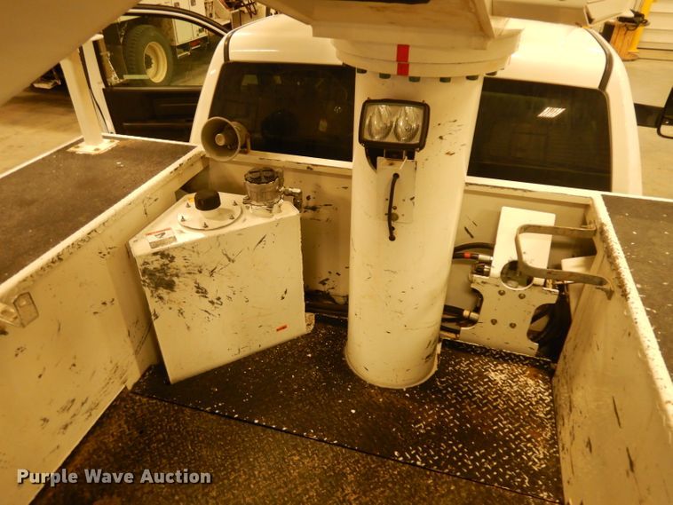 image for item EY9146 2015 Dodge Ram 5500  bucket truck