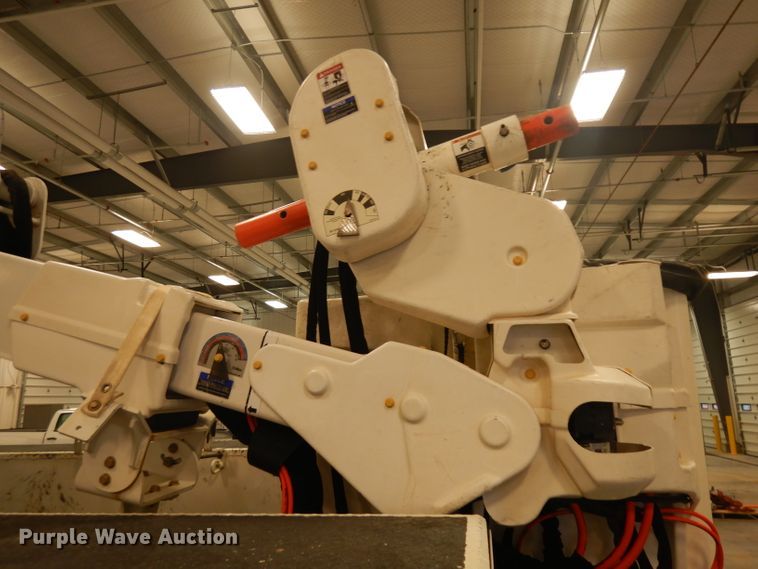 image for item EY9146 2015 Dodge Ram 5500  bucket truck