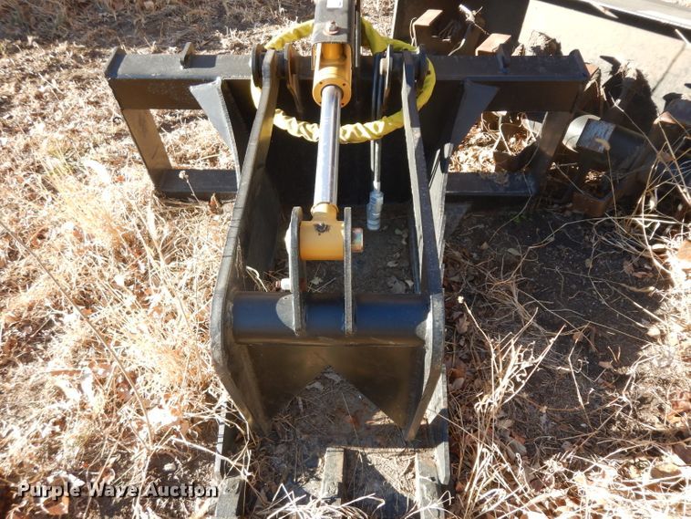 image for item EY9175 17"W skid steer stump bucket