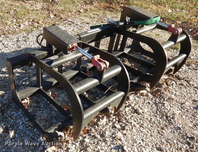 image for item EY9176 71"W skid steer grapple bucket