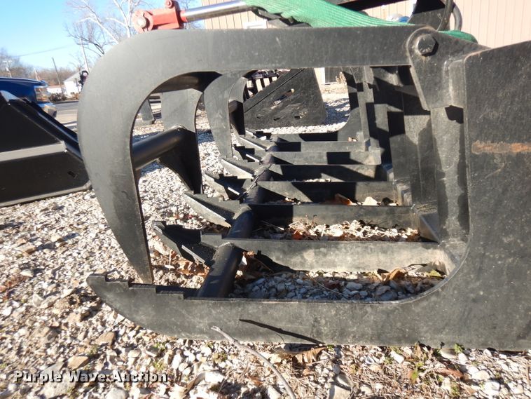 image for item EY9176 71"W skid steer grapple bucket