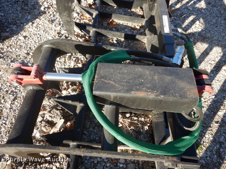 image for item EY9176 71"W skid steer grapple bucket