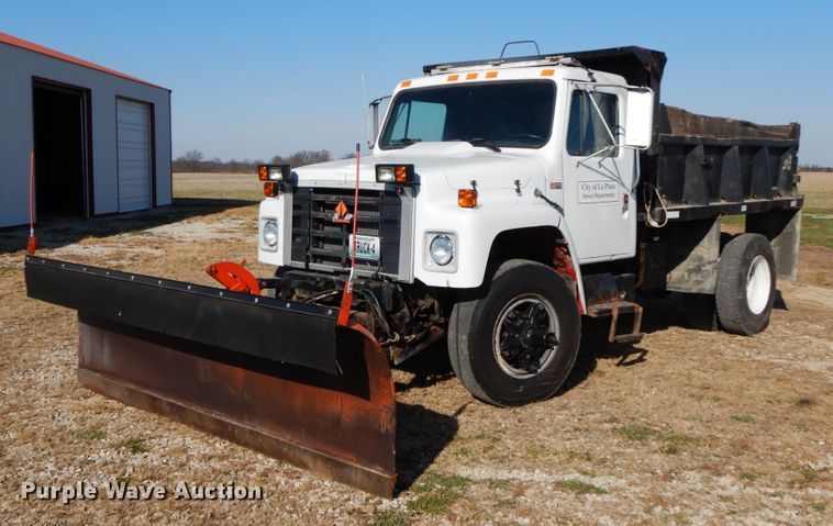 image for item FG9712 1989 International 1754  dump truck