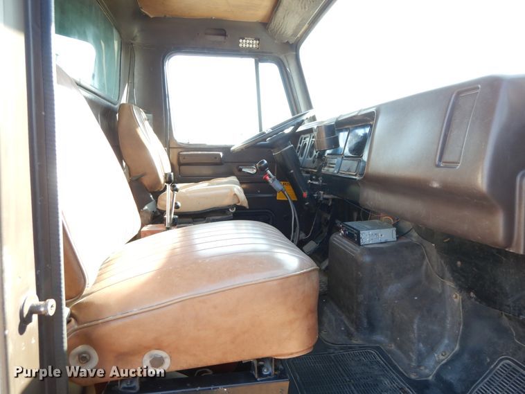 image for item FG9712 1989 International 1754  dump truck