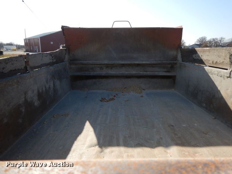 image for item FG9712 1989 International 1754  dump truck