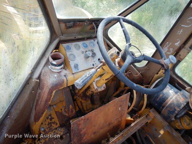 image for item FN9318 1972 Caterpillar 950  wheel loader