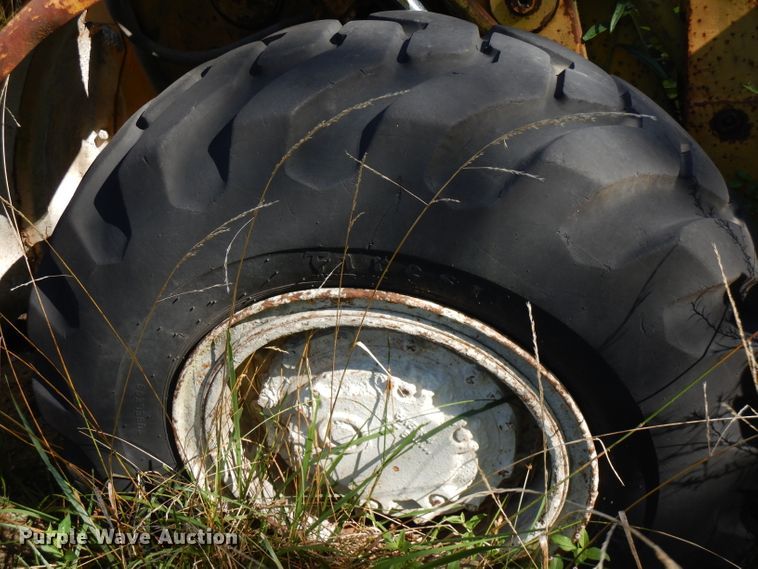 image for item FN9318 1972 Caterpillar 950  wheel loader