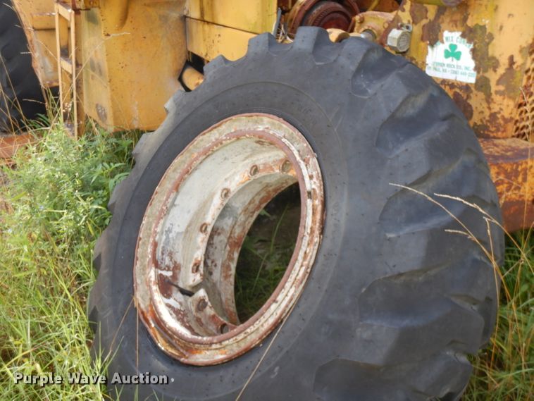 image for item FN9318 1972 Caterpillar 950  wheel loader