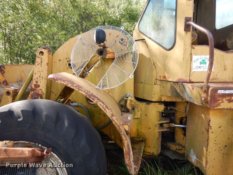 image for item FN9318 1972 Caterpillar 950  wheel loader