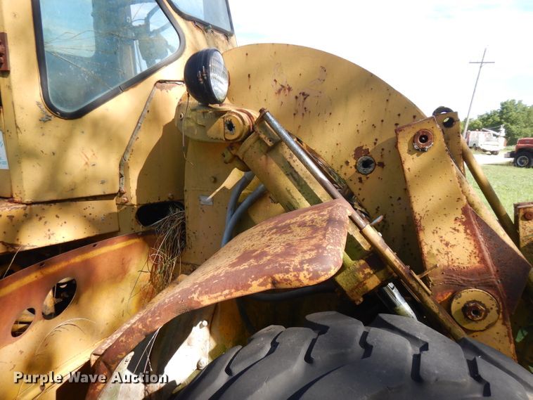 image for item FN9318 1972 Caterpillar 950  wheel loader