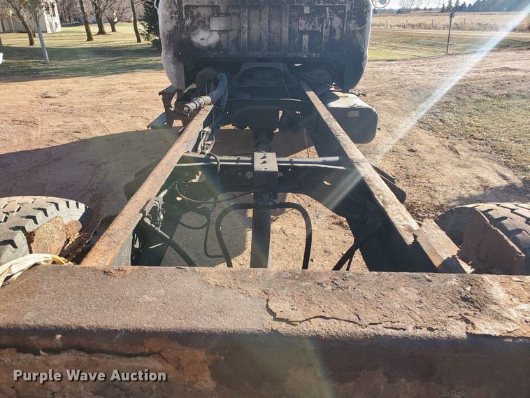 image for item FR9564 2006 Ford F650 Super Duty  truck cab and chassis