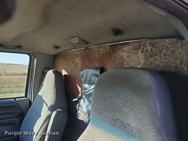 image for item FR9564 2006 Ford F650 Super Duty  truck cab and chassis