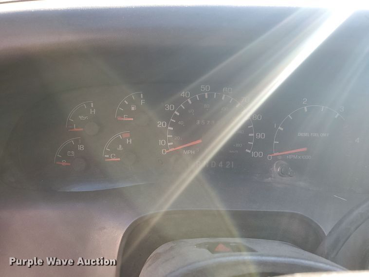 image for item FR9564 2006 Ford F650 Super Duty  truck cab and chassis