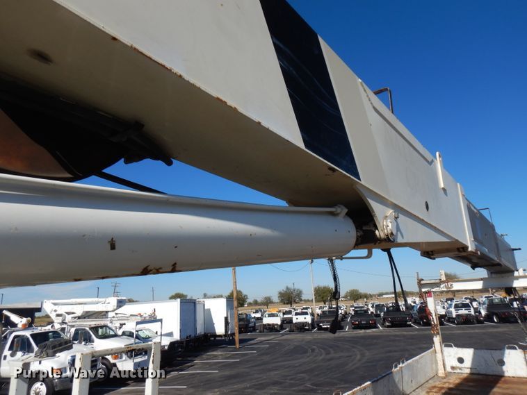 image for item FW9879 2009 Sterling L-Line  crane truck with dump bed