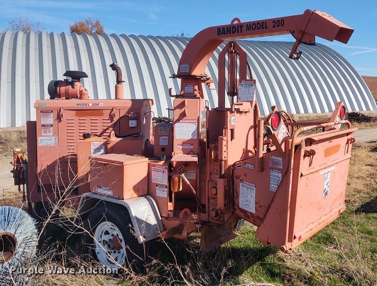 image for item FY9773 2001 Brush Bandit 200+  wood chipper