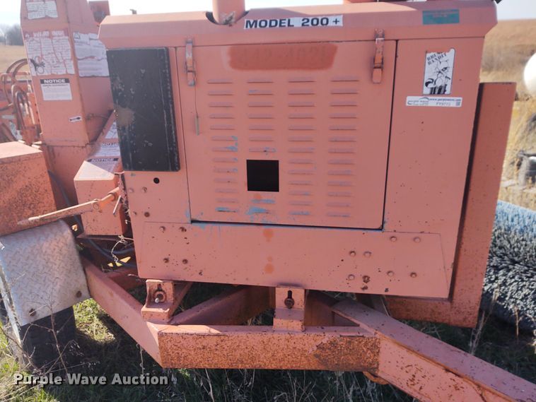 image for item FY9773 2001 Brush Bandit 200+  wood chipper