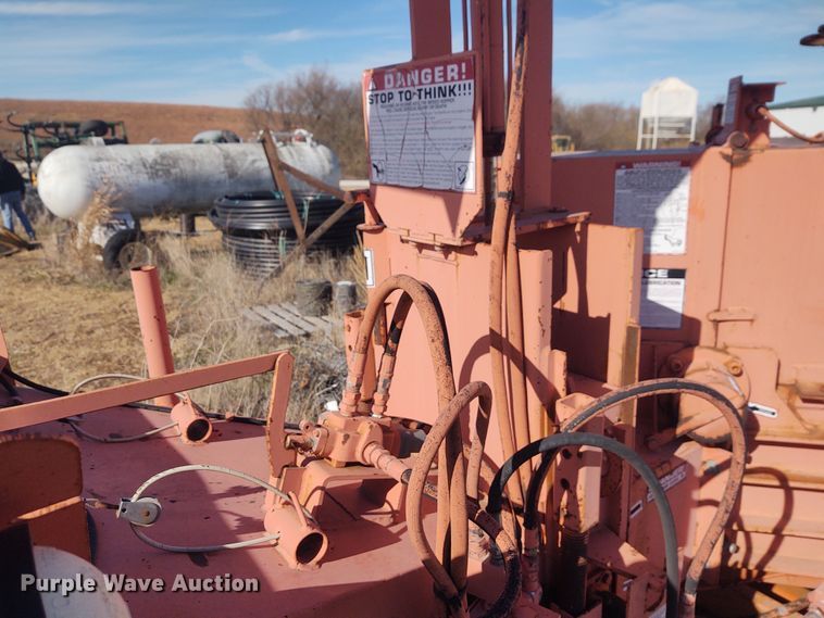 image for item FY9773 2001 Brush Bandit 200+  wood chipper