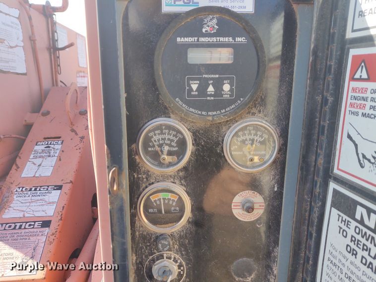 image for item FY9773 2001 Brush Bandit 200+  wood chipper