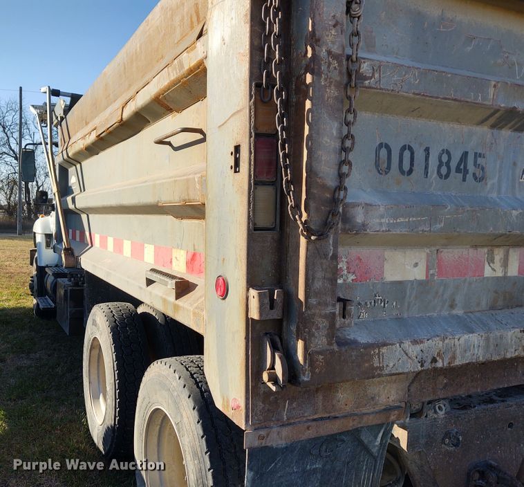 image for item FY9793 2009 International 7500  dump truck