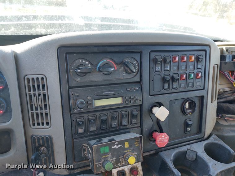 image for item FY9794 2009 International 7500  dump truck