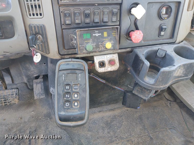 image for item FY9794 2009 International 7500  dump truck