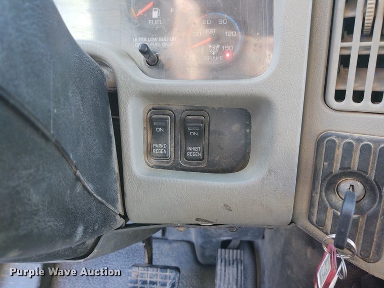 image for item FY9794 2009 International 7500  dump truck