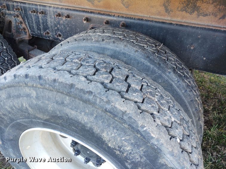 image for item FY9794 2009 International 7500  dump truck