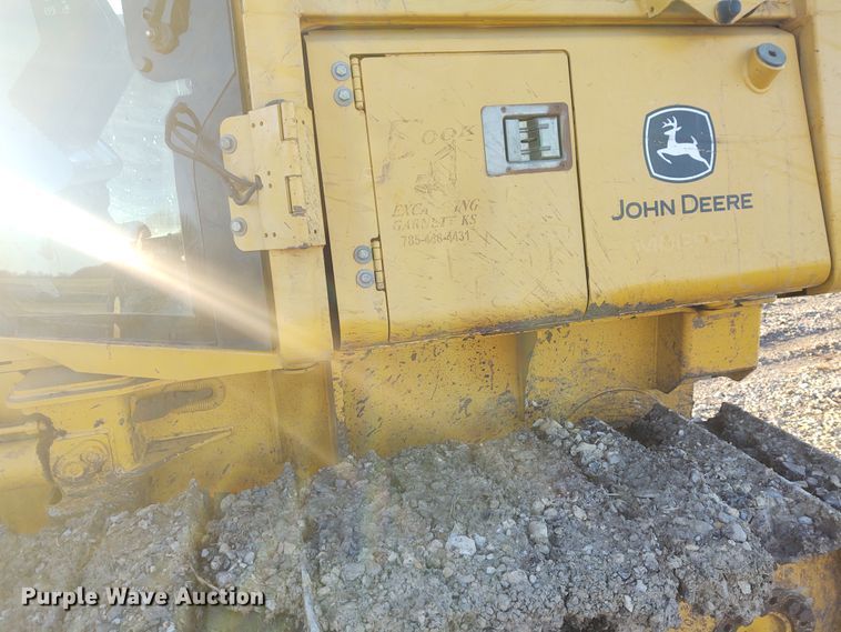 image for item FY9803 2004 John Deere 650H XLT  dozer