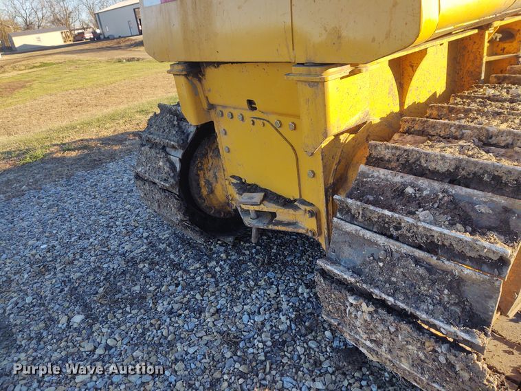image for item FY9803 2004 John Deere 650H XLT  dozer