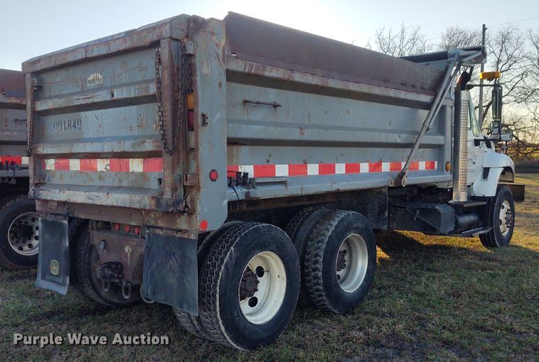 image for item FY9804 2009 International 7500  dump truck