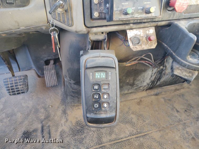 image for item FY9804 2009 International 7500  dump truck