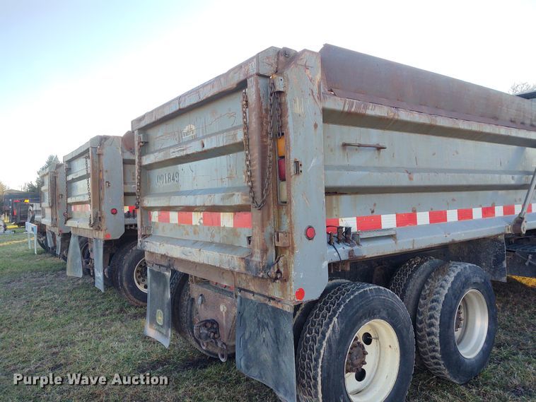 image for item FY9804 2009 International 7500  dump truck
