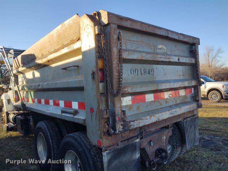 image for item FY9804 2009 International 7500  dump truck