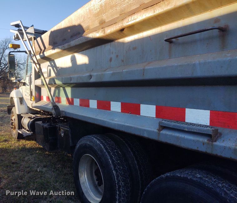 image for item FY9804 2009 International 7500  dump truck