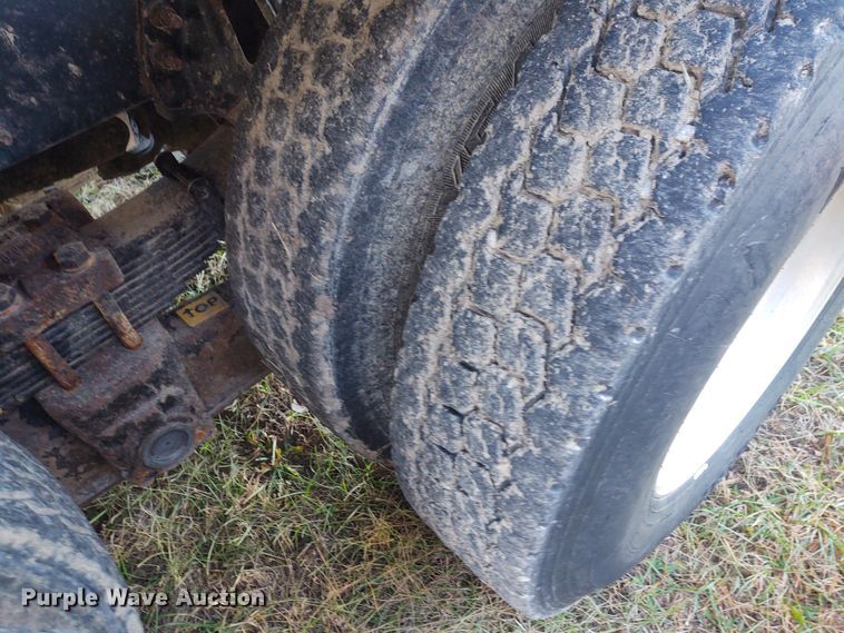 image for item FY9804 2009 International 7500  dump truck