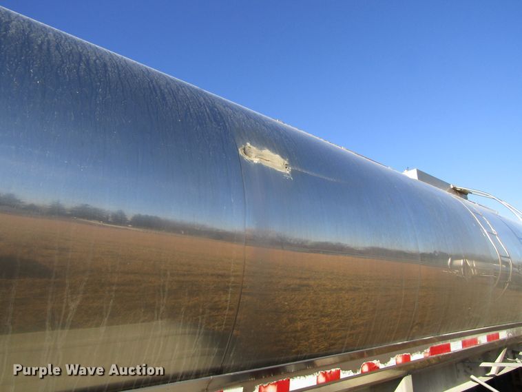 image for item GC9774 1975 Walker tank trailer