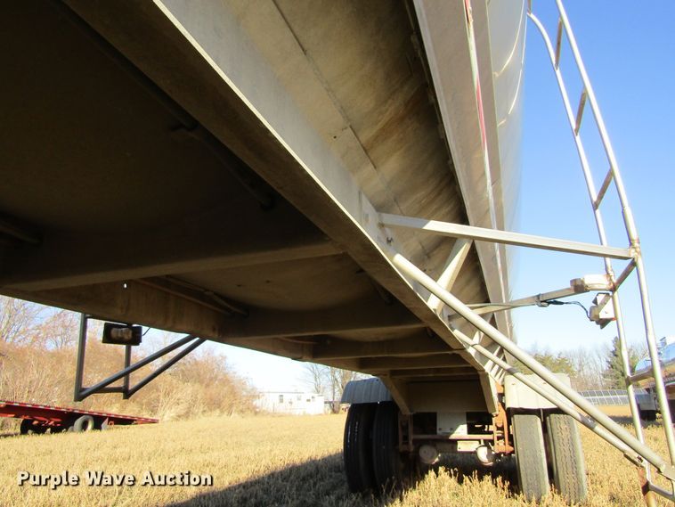 image for item GC9774 1975 Walker tank trailer