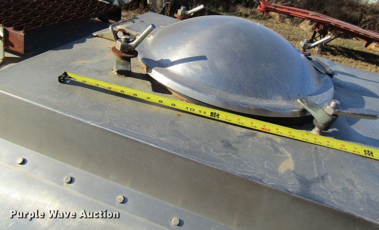 image for item GC9774 1975 Walker tank trailer