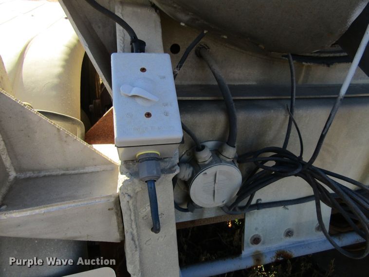 image for item GC9774 1975 Walker tank trailer