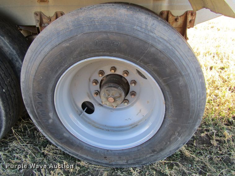 image for item GC9774 1975 Walker tank trailer