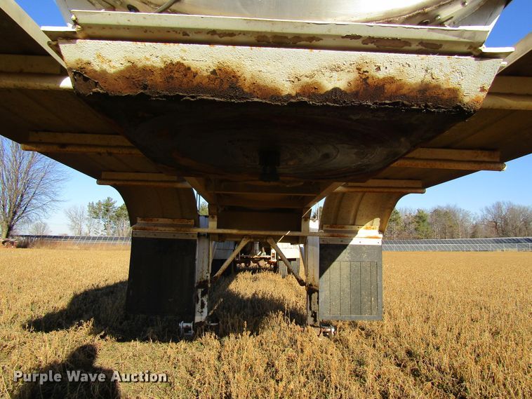 image for item GC9775 1986 Walker tank trailer