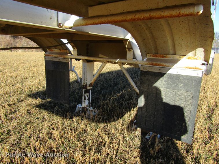 image for item GC9775 1986 Walker tank trailer