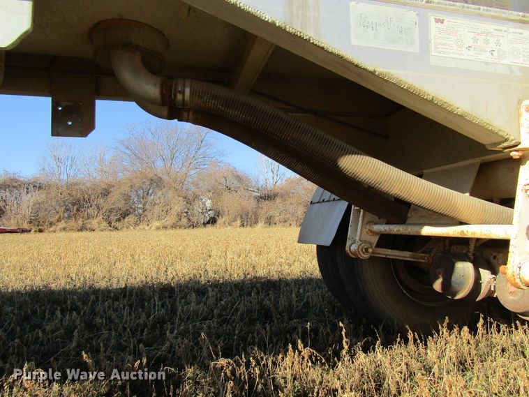 image for item GC9775 1986 Walker tank trailer