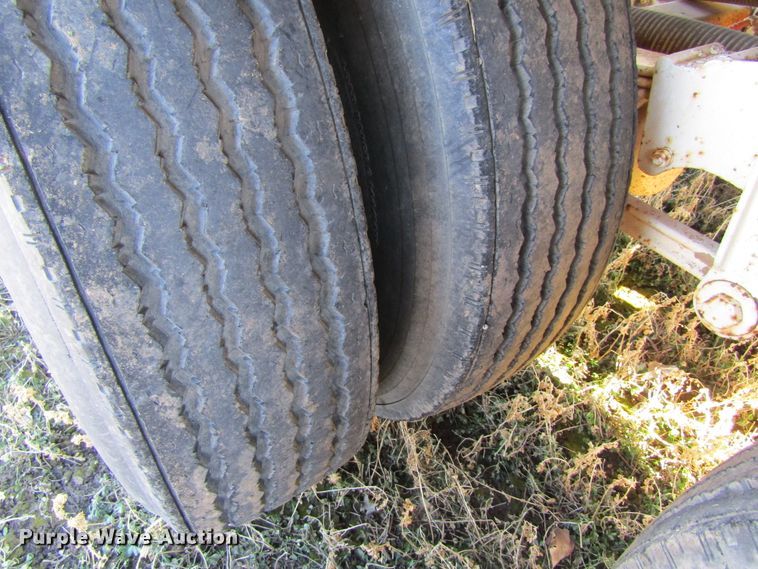 image for item GC9775 1986 Walker tank trailer